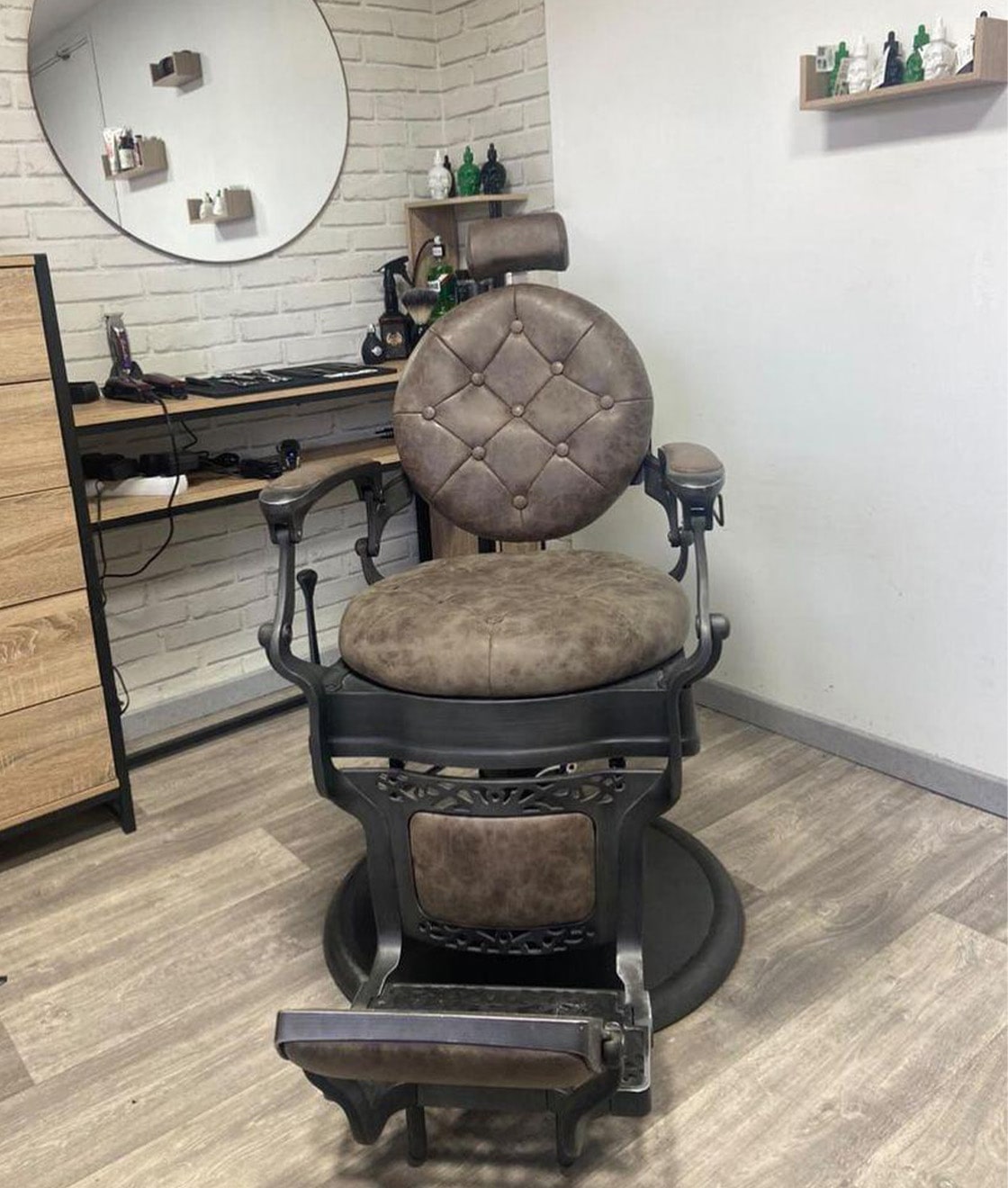 Fauteuil design crée avec passion pour le salon de coiffure